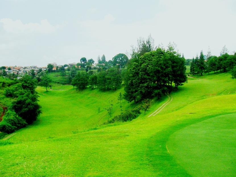 5 Lapangan Golf di Sekitar Bandung