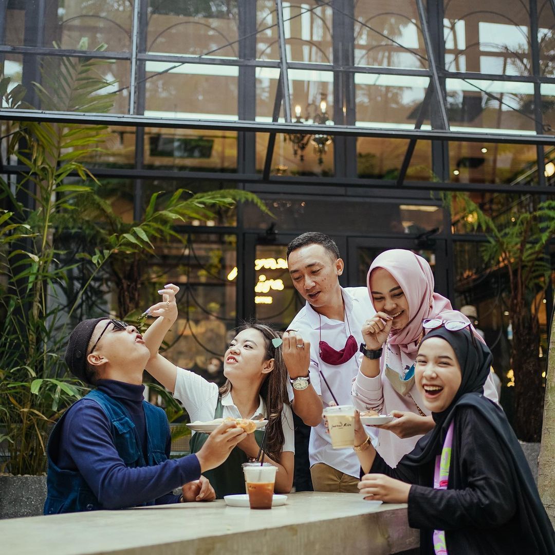 Rekomendasi Tempat Ngopi yang Bikin Bahagia di Bandung 