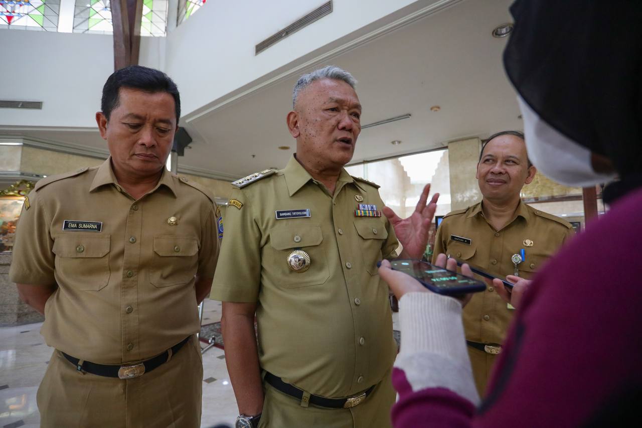 aaed7601-5d3f-434e-90db-f07a3718985e