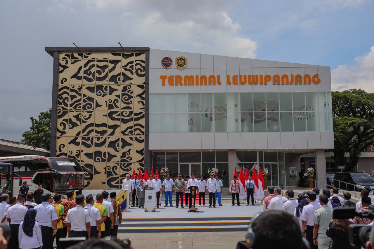 Terminal Ledeng Transformasi Elegan! Terminal Leuwipanjang Dibuka, Jokowi Ajak Warga ...
