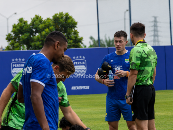 Latihan Perdana Mariano Peralta di PERSIB