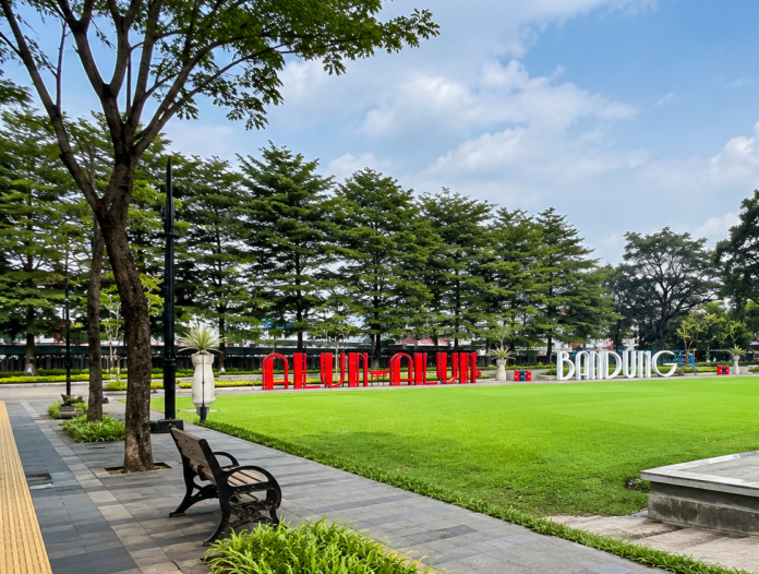 ilustrasi alun-alun kota bandung 2026
